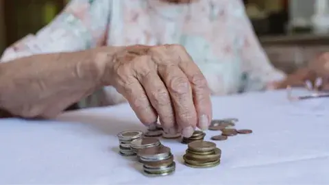 Пенсия в 13 тысяч рублей: почему россиянам жизненно необходима своя финансовая подушка