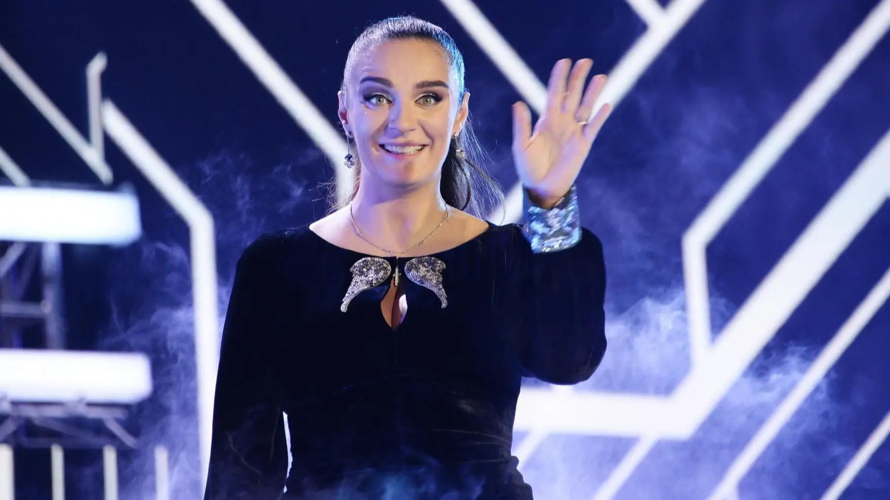 Елена Ваенга — новая героиня шоу «ДОстояние РЕспублики»