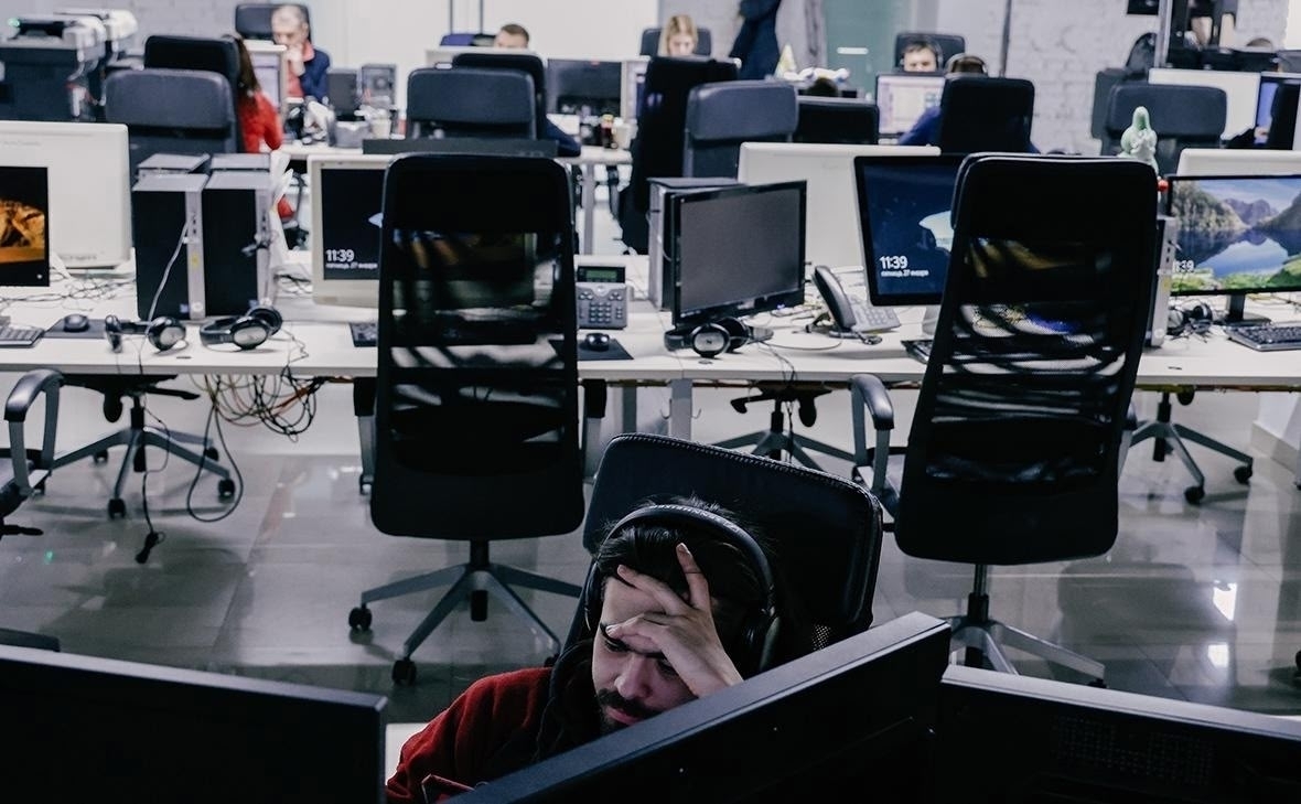 ЛДПР предлагает повышать зарплаты вместо увеличения рабочей недели.