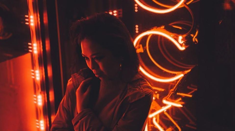 Нарциссическая травма: почему ты чувствуешь пустоту даже рядом с людьми