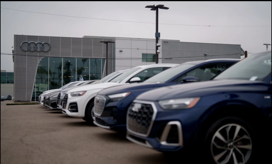 Продажи Volkswagen и Audi в США резко упали на фоне последствий политики Трампа.