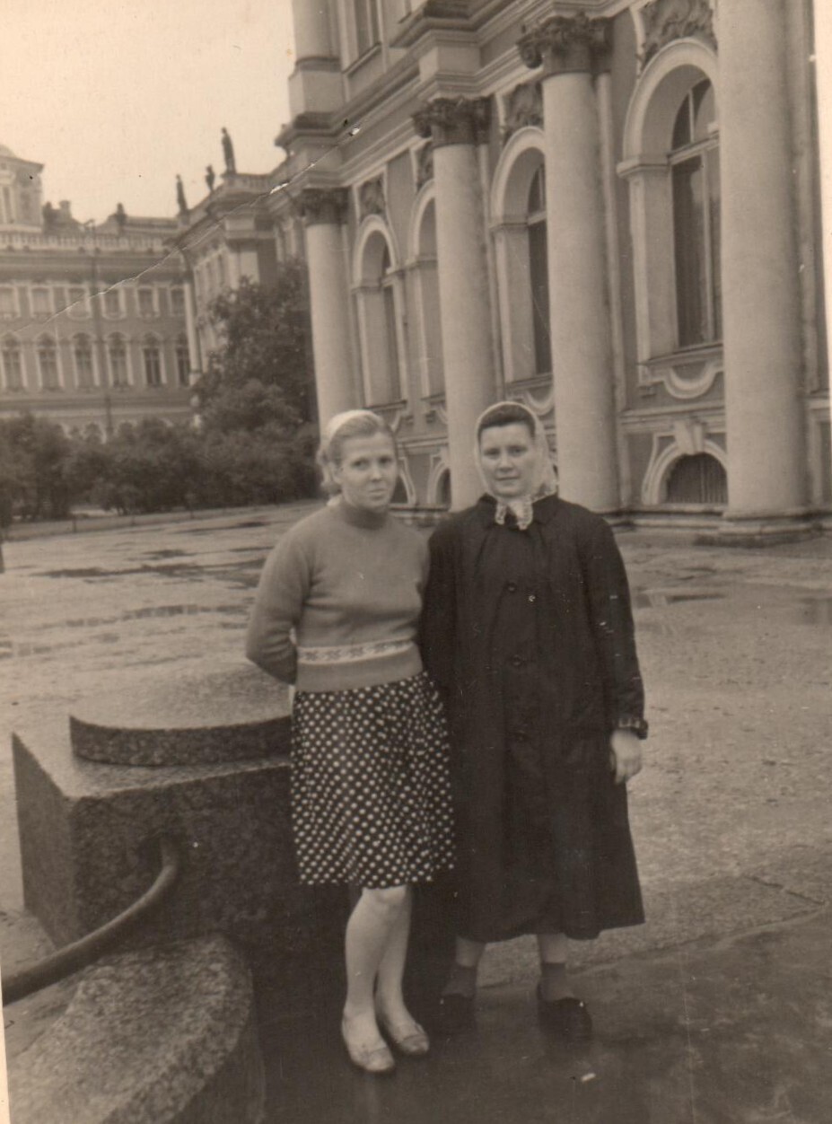 О тюльпанах, цветах, СССР, России, демографии и всём остальном. / Часть 1. «Меняю шубку на розы».