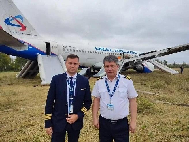 Героическая посадка обернулась судом: с пилота, спасшего пассажиров, требуют 119 миллионов