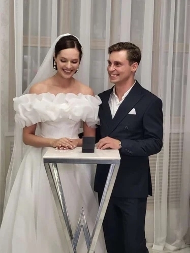 «Не зря попрощался со статусом холостяка» — 37-летний Александр Головин, известный зрителям по роли юного кадета Макарова