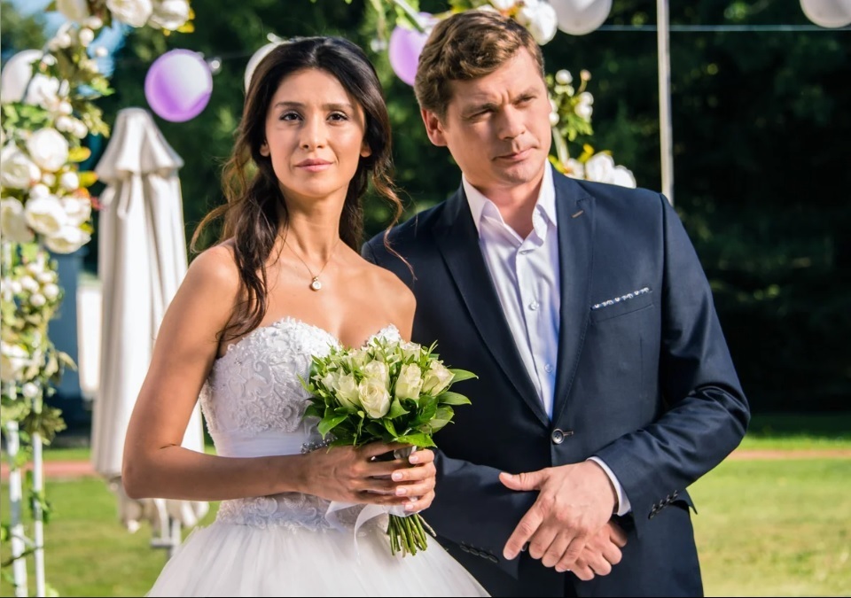 Сериал «За первого встречного» сегодня на канале «Домашний»: фиктивный брак или судьба