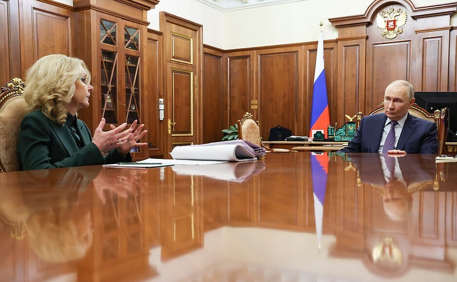 Прошла рабочая встреча Президента с Заместителем Председателя Правительства Т. Голиковой.Национальный проект «Незаметная и стремительная кончина»