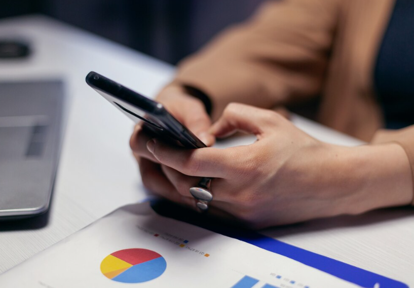 Соцсети – для ФНС. С 1 марта налоговая следит за каждым твоим шагом