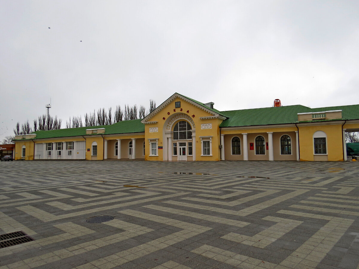 Не Рай? Часть 2. Привокзальная площадь. Сквер Пушкина. Феодосия.