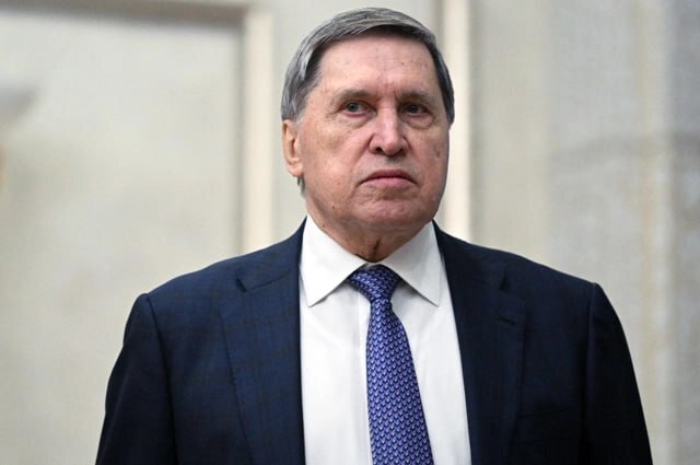 Спецпредставитель Путина Ушаков «послал на **й» официальных советников Макрона